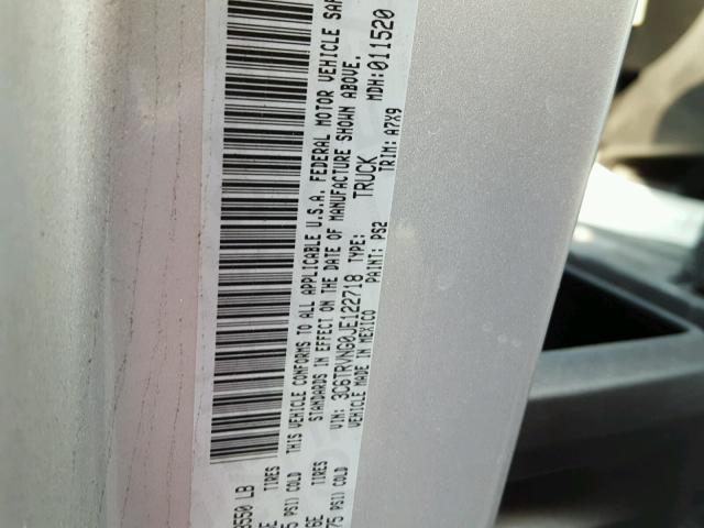 3C6TRVNG0JE122718 - 2018 RAM PROMASTER 银色 照片 10