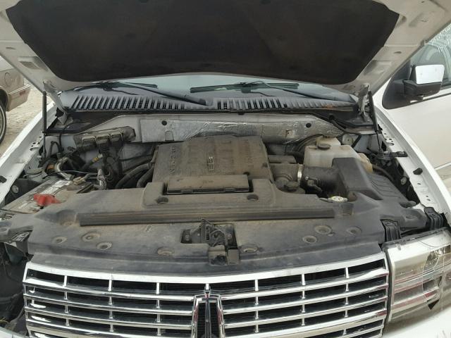 5LMJJ3H52BEJ02837 - 2011 LINCOLN NAVIGATOR Ақ фото 7