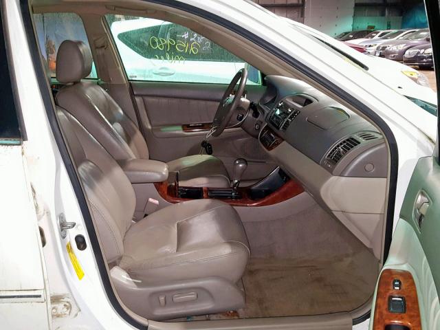4T1BE30K73U239664 - 2003 TOYOTA CAMRY LE WHITE photo 5