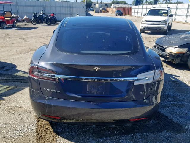 5YJSA1E24GF141073 - 2016 TESLA MODEL S GRAY photo 9