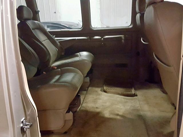 1GNFG65R411201306 - 2001 CHEVROLET EXPRESS G1 TAN photo 6