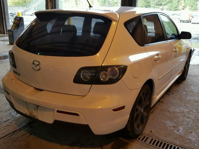 JM1BK343381835153 - 2008 MAZDA 3 HATCHBAC WHITE photo 4