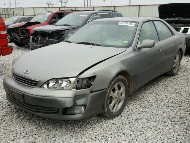 JT8BF28GXY5091148 - 2000 LEXUS ES 300 GRAY photo 2