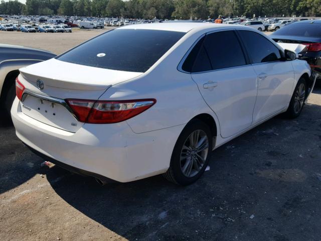 4T1BF1FK1HU653815 - 2017 TOYOTA CAMRY LE/S WHITE photo 4