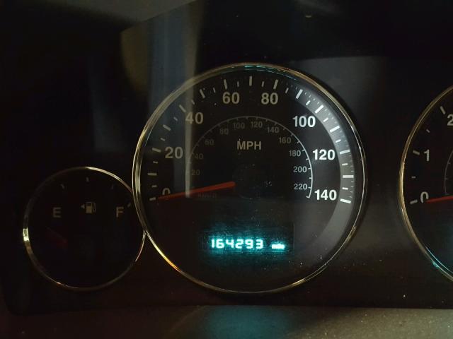 1J8HG48N76C221343 - 2006 JEEP COMMANDER MAROON photo 8