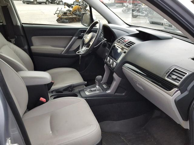 JF2SJAJC9HH506025 - 2017 SUBARU FORESTER 2 SILVER photo 5