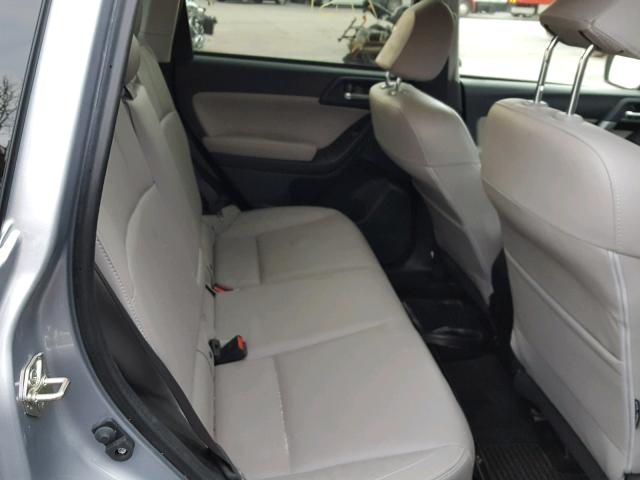 JF2SJAJC9HH506025 - 2017 SUBARU FORESTER 2 SILVER photo 6