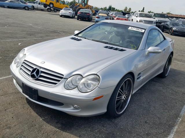 WDBSK75F04F080443 - 2004 MERCEDES-BENZ SL 500 SILVER photo 2