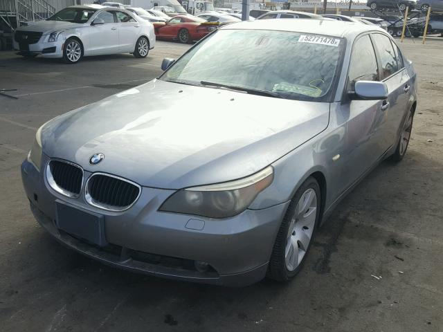 WBANA73575B048980 - 2005 BMW 530 I GRAY photo 2