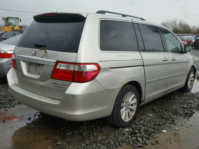 5FNRL38825B071607 - 2005 HONDA ODYSSEY TO SILVER photo 4