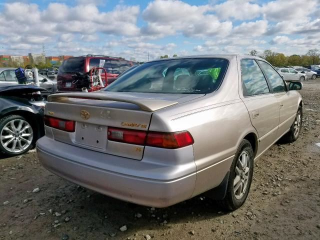 4T1BF28K9XU929952 - 1999 TOYOTA CAMRY LE GOLD photo 4