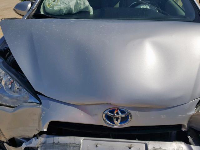 JTDKDTB30E1569437 - 2014 TOYOTA PRIUS C SILVER photo 7