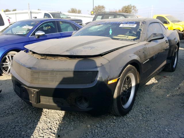 2G1FA1E31D9224656 - 2013 CHEVROLET CAMARO LS BLACK photo 2