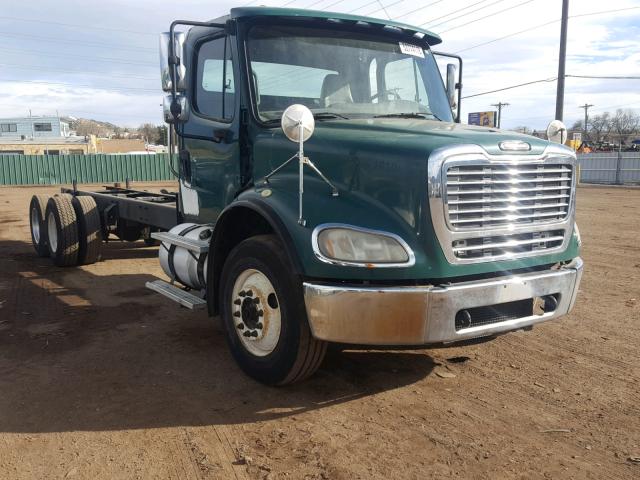 1FVHC5CV25HV43734 - 2005 FREIGHTLINER M2 112 MED GREEN photo 1