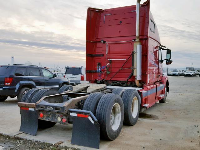 4V4NC9GH63N349379 - 2003 VOLVO VN VNL RED photo 4