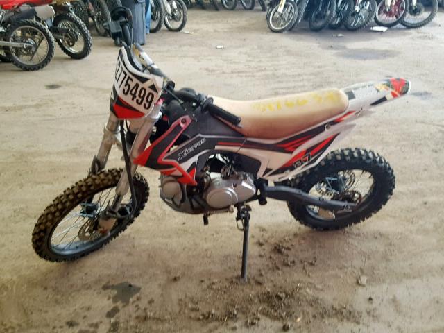 L98B3E2JXG1001118 - 2016 XMOT DIRTBIKE WHITE photo 3