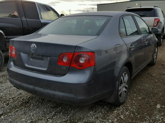 3VWRT71K66M752571 - 2006 VOLKSWAGEN JETTA TDI GRAY photo 4