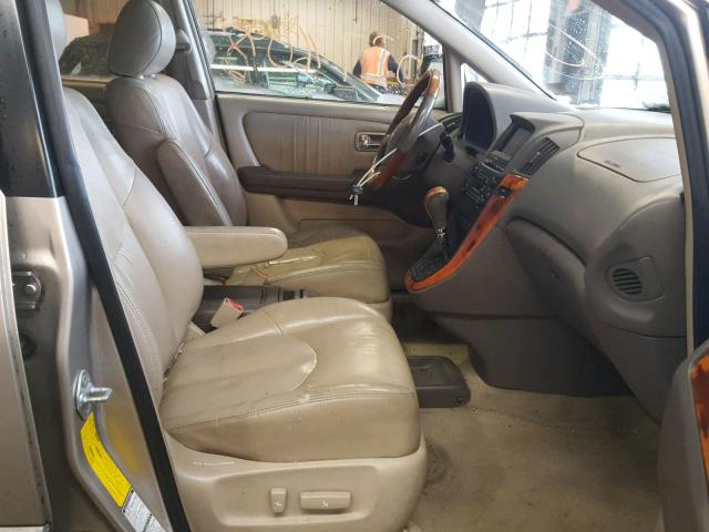 JTJHF10U010186387 - 2001 LEXUS RX 300 GOLD photo 5