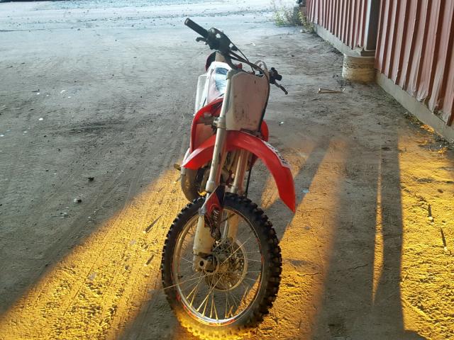 JH2JE01351M303971 - 2001 HONDA CR125 R RED photo 2