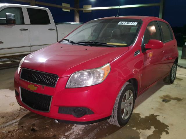 KL1TD66E49B653107 - 2009 CHEVROLET AVEO LS RED photo 2