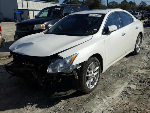 1N4AA5AP0DC832832 - 2013 NISSAN MAXIMA S WHITE photo 2