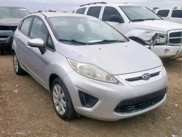 3FADP4EJ3BM160112 - 2011 FORD FIESTA SE SILVER photo 1