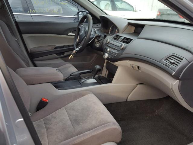 1HGCP2F41AA043063 - 2010 HONDA ACCORD LXP SILVER photo 5