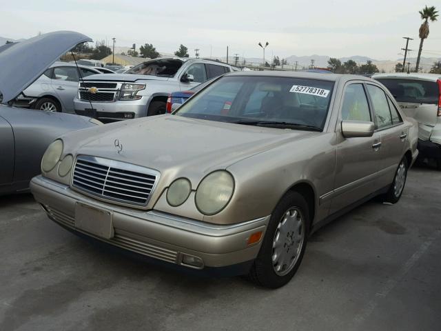 WDBJF65H6XA907696 - 1999 MERCEDES-BENZ E 320 GOLD photo 2