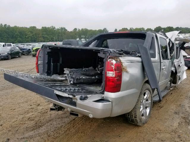 3GNMCEE02BG120340 - 2011 CHEVROLET AVALANCHE SILVER photo 4