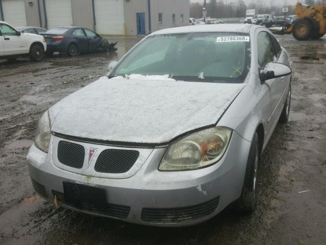 1G2AL15FX77167695 - 2007 PONTIAC G5 SILVER photo 2