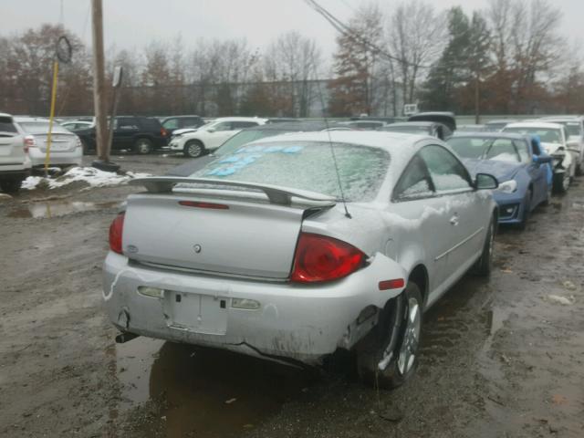 1G2AL15FX77167695 - 2007 PONTIAC G5 SILVER photo 4