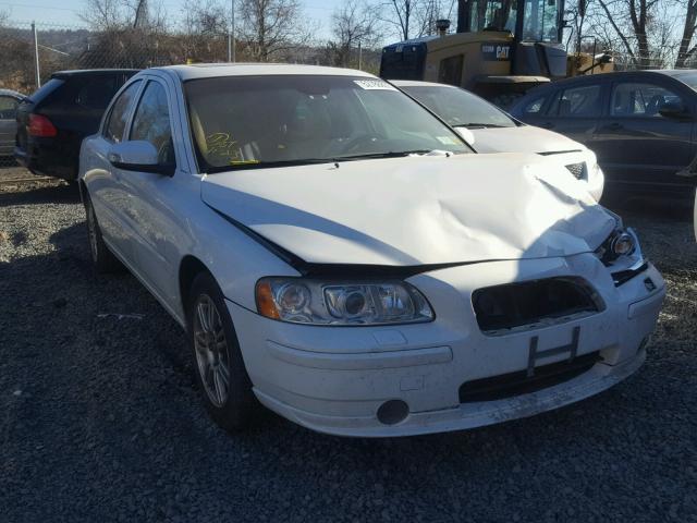 YV1RH592472601115 - 2007 VOLVO S60 2.5T WHITE photo 1