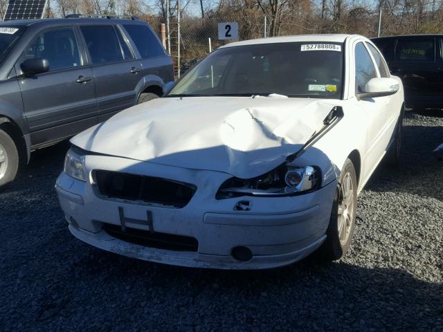 YV1RH592472601115 - 2007 VOLVO S60 2.5T WHITE photo 2