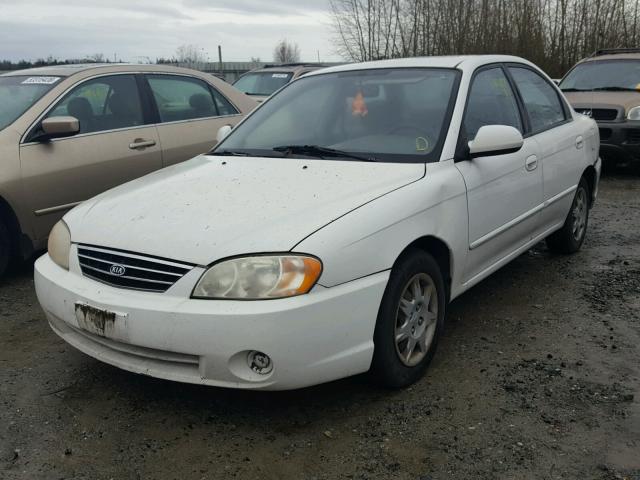 KNAFB121635266711 - 2003 KIA SPECTRA BA WHITE photo 2