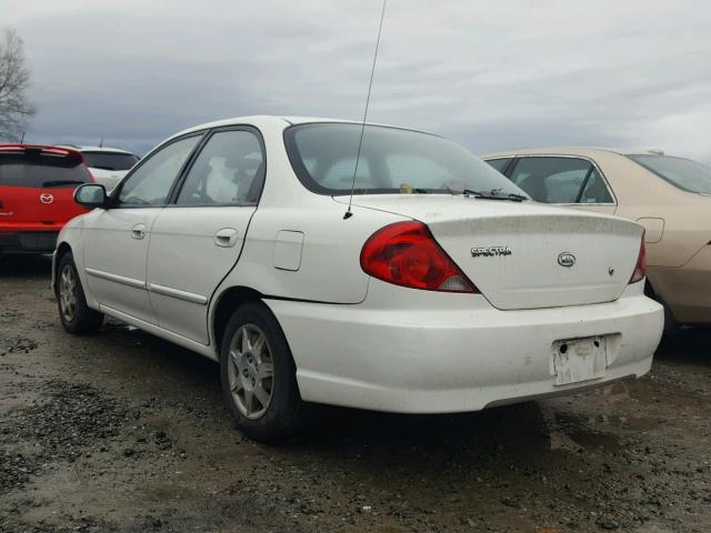 KNAFB121635266711 - 2003 KIA SPECTRA BA WHITE photo 3