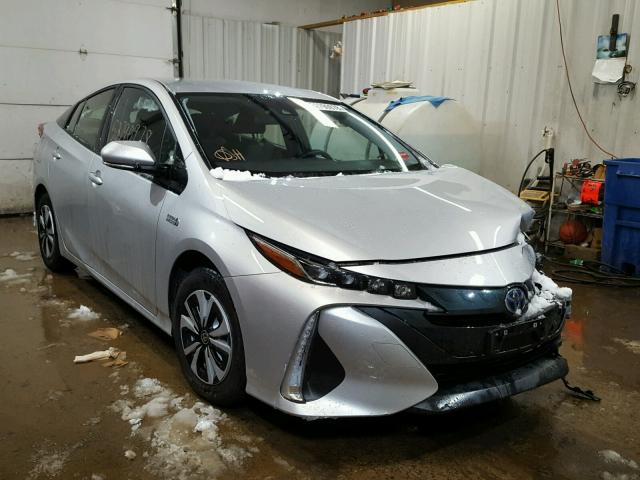 JTDKARFP6J3076076 - 2018 TOYOTA PRIUS PRIM 银色 照片 1