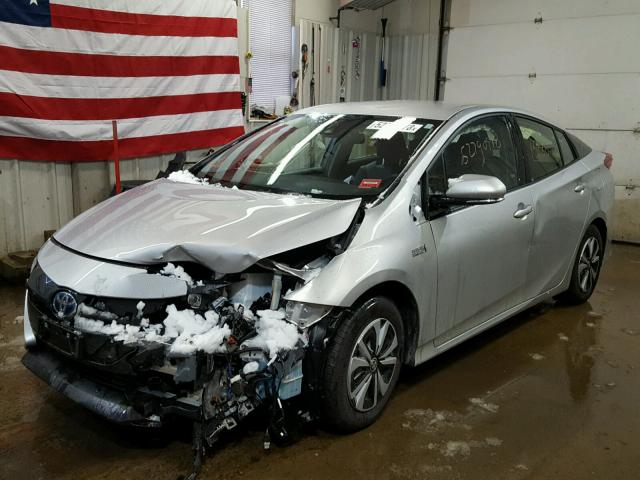 JTDKARFP6J3076076 - 2018 TOYOTA PRIUS PRIM 银色 照片 2