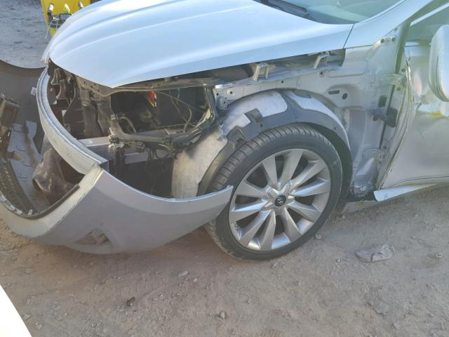 KMHFH4JG4DA217701 - 2013 HYUNDAI AZERA GLS SILVER photo 9