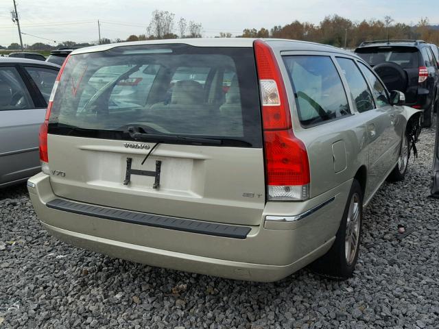 YV1SW592971654633 - 2007 VOLVO V70 2.5T GOLD photo 4