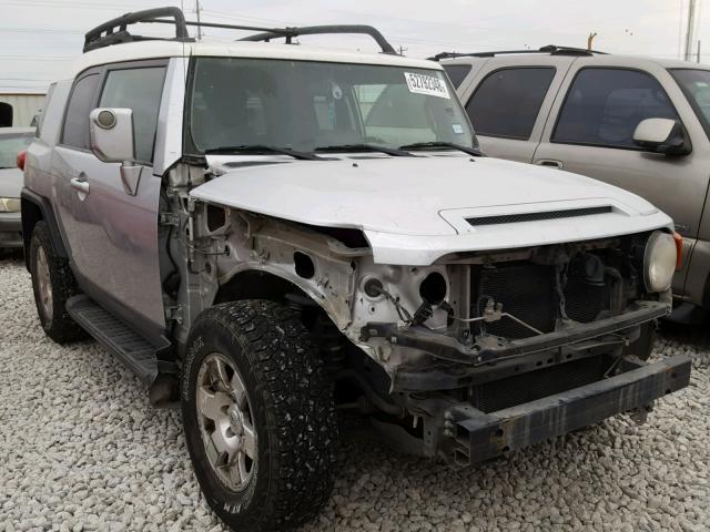 JTEZU11F970012898 - 2007 TOYOTA FJ CRUISER SILVER photo 1