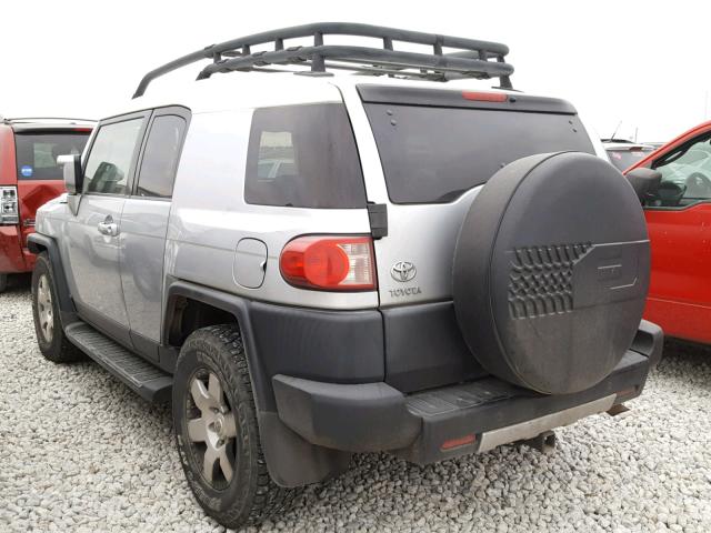 JTEZU11F970012898 - 2007 TOYOTA FJ CRUISER SILVER photo 3