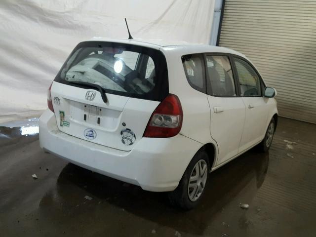 JHMGD38487S045020 - 2007 HONDA FIT WHITE photo 4