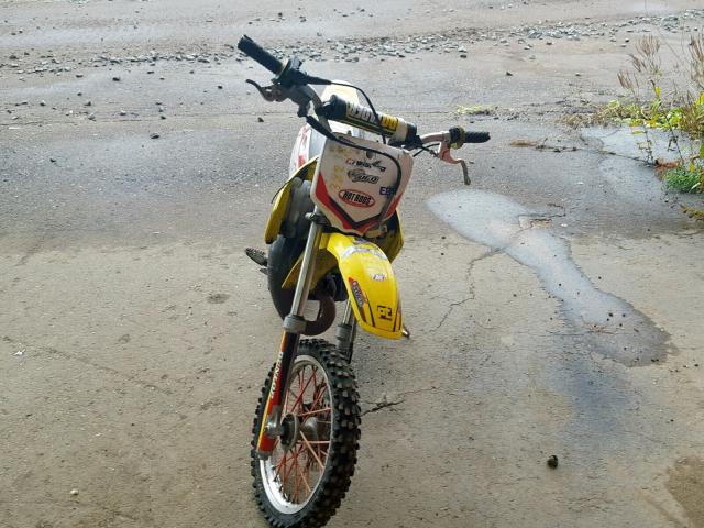 JK6KXGBC65A014478 - 2005 SUZUKI DIRTBIKE YELLOW photo 2