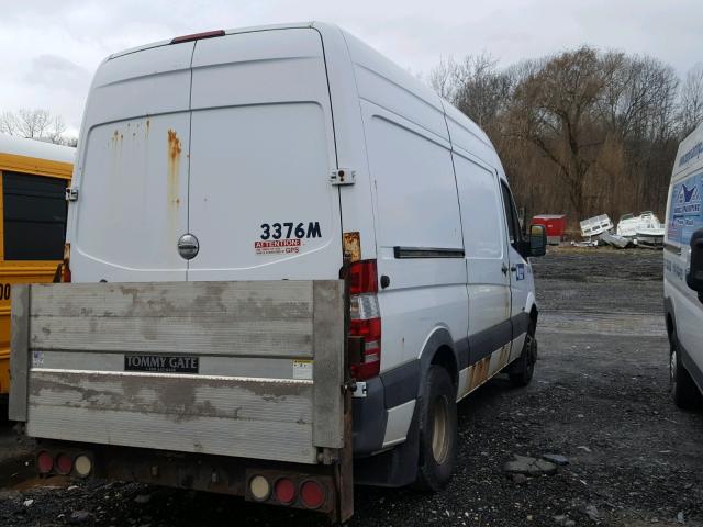 WDYPF045285325089 - 2008 FREIGHTLINER SPRINTER 3 WHITE photo 4