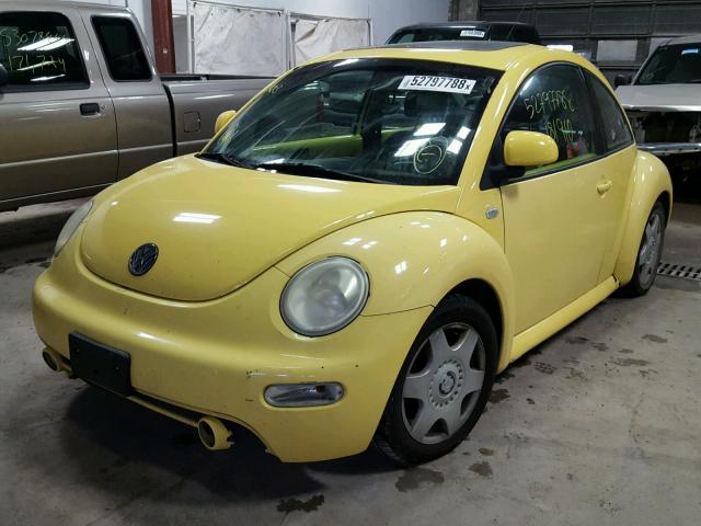 3VWCA21C6XM432563 - 1999 VOLKSWAGEN NEW BEETLE YELLOW photo 2