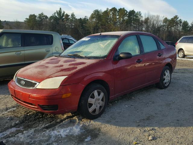 1FAFP34N25W168875 - 2005 FORD FOCUS ZX4 RED photo 2