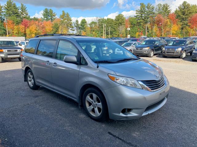 5TDKK3DC5BS091775 - 2011 TOYOTA SIENNA LE SILVER photo 1