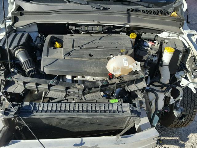 ZACCJBAH2FPB99081 - 2015 JEEP RENEGADE S WHITE photo 7