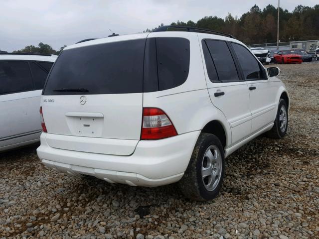 4JGAB54E02A310286 - 2002 MERCEDES-BENZ ML 320 WHITE photo 4