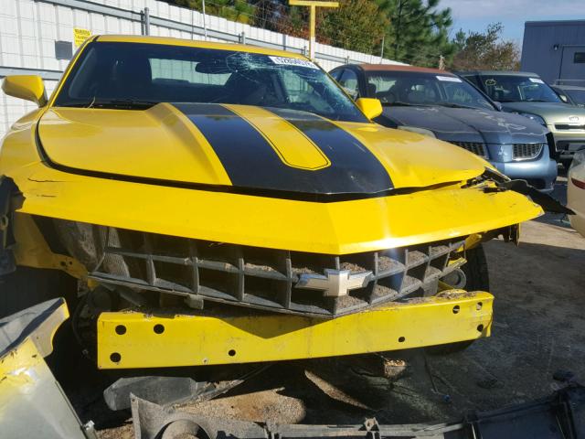 2G1FA1E38D9176167 - 2013 CHEVROLET CAMARO LS YELLOW photo 9